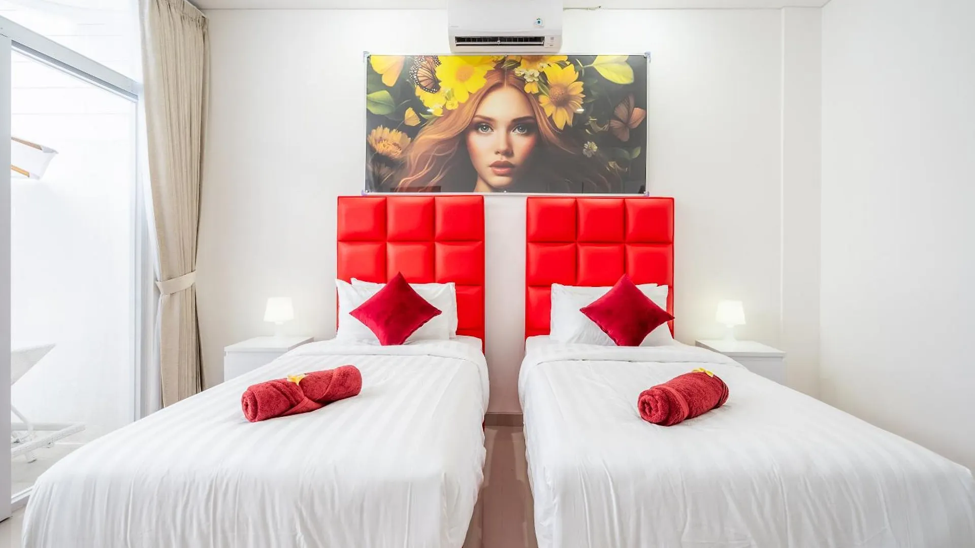Brand New Luxury Minimalistic Villa The Toy With 3 Bedrooms Kerobokan  Kerobokan (Bali)