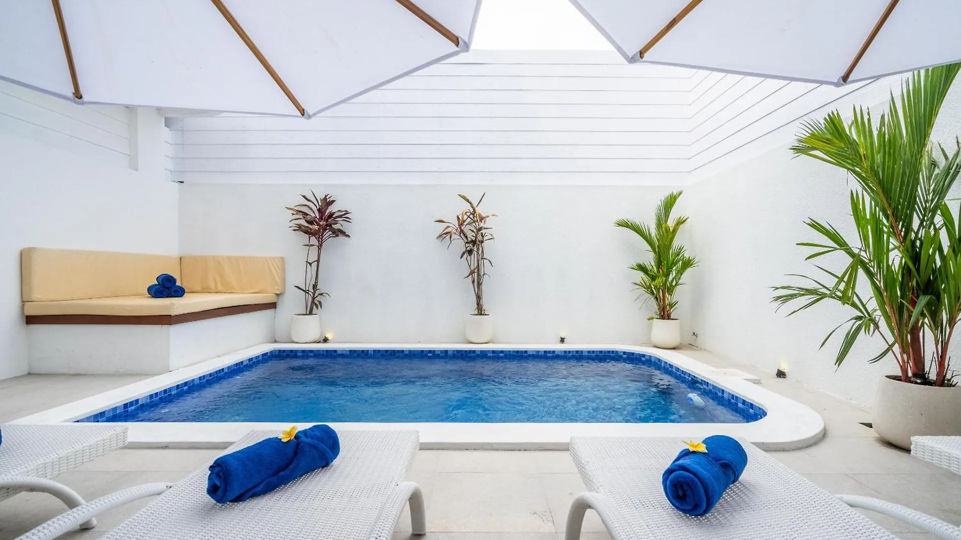 Brand New Luxury Minimalistic Villa The Toy With 3 Bedrooms Kerobokan