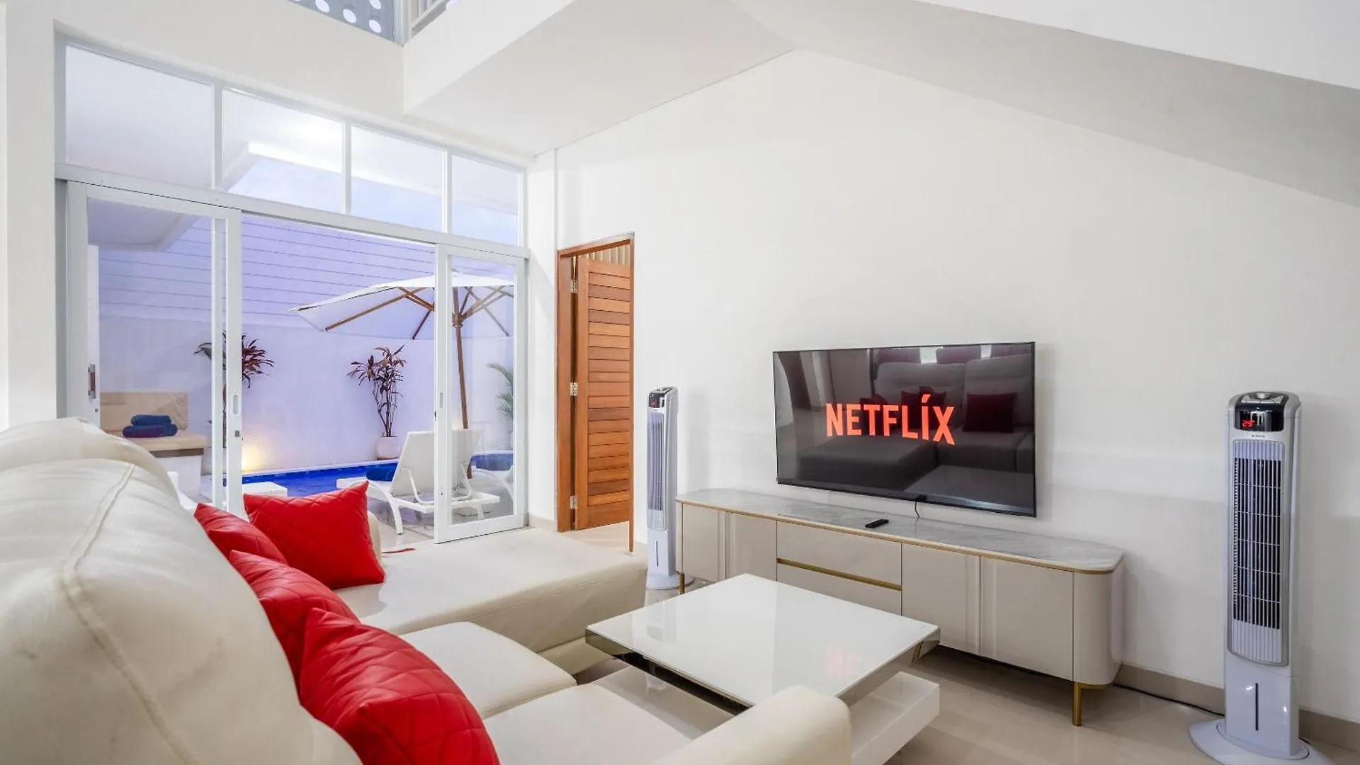 Brand New Luxury Minimalistic Villa The Toy With 3 Bedrooms Kerobokan